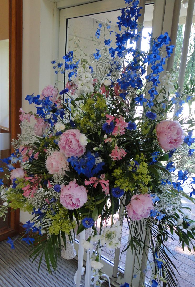 Flower Arrangers St Mark's Highcliffe